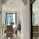 Casa La Ola - Idylle Am Meer, 度假居 Lajita